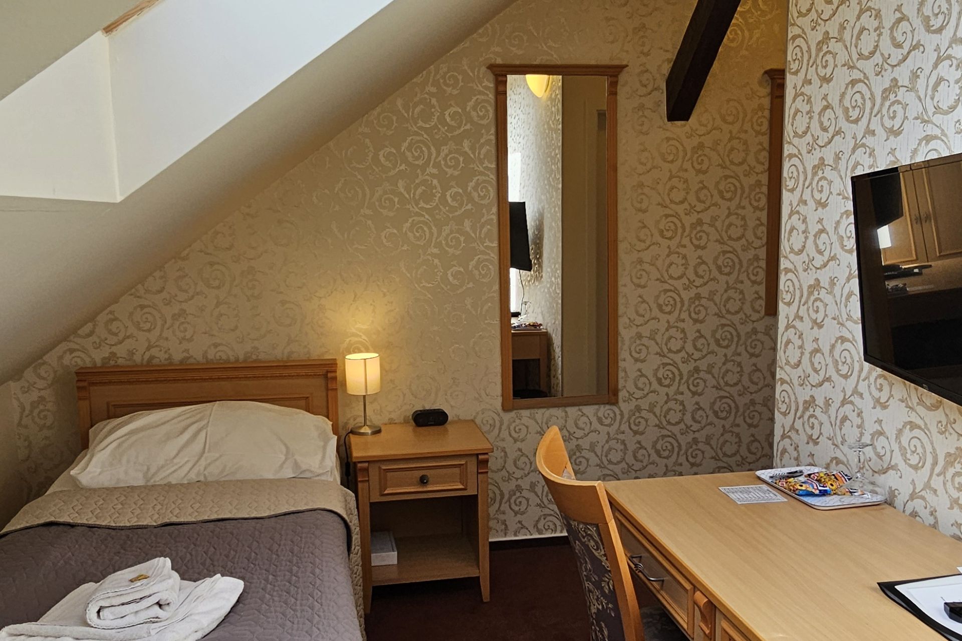 Single attic room